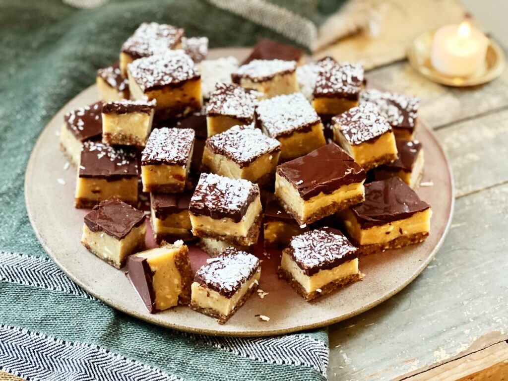 Et fad med retreatkøkkenets peanutsnitter