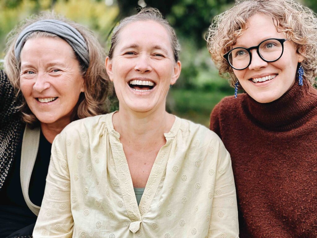 Kirsten, Britta og Jeanette - sangha